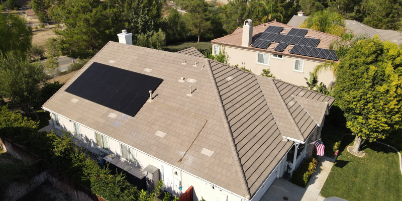 Photo of rooftop solar panels that could be impacted by 2025 tariffs